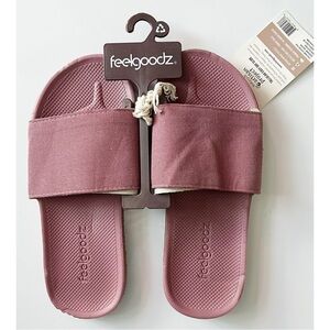 Feelgoodz • NWT Dusty Rose Ease Day Slides